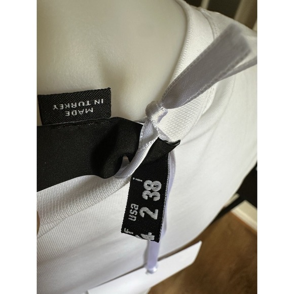 Love Moschino White Graphic Tee Et Voila Hand Print T-Shirt Size 2/38 NWT - Picture 8 of 9